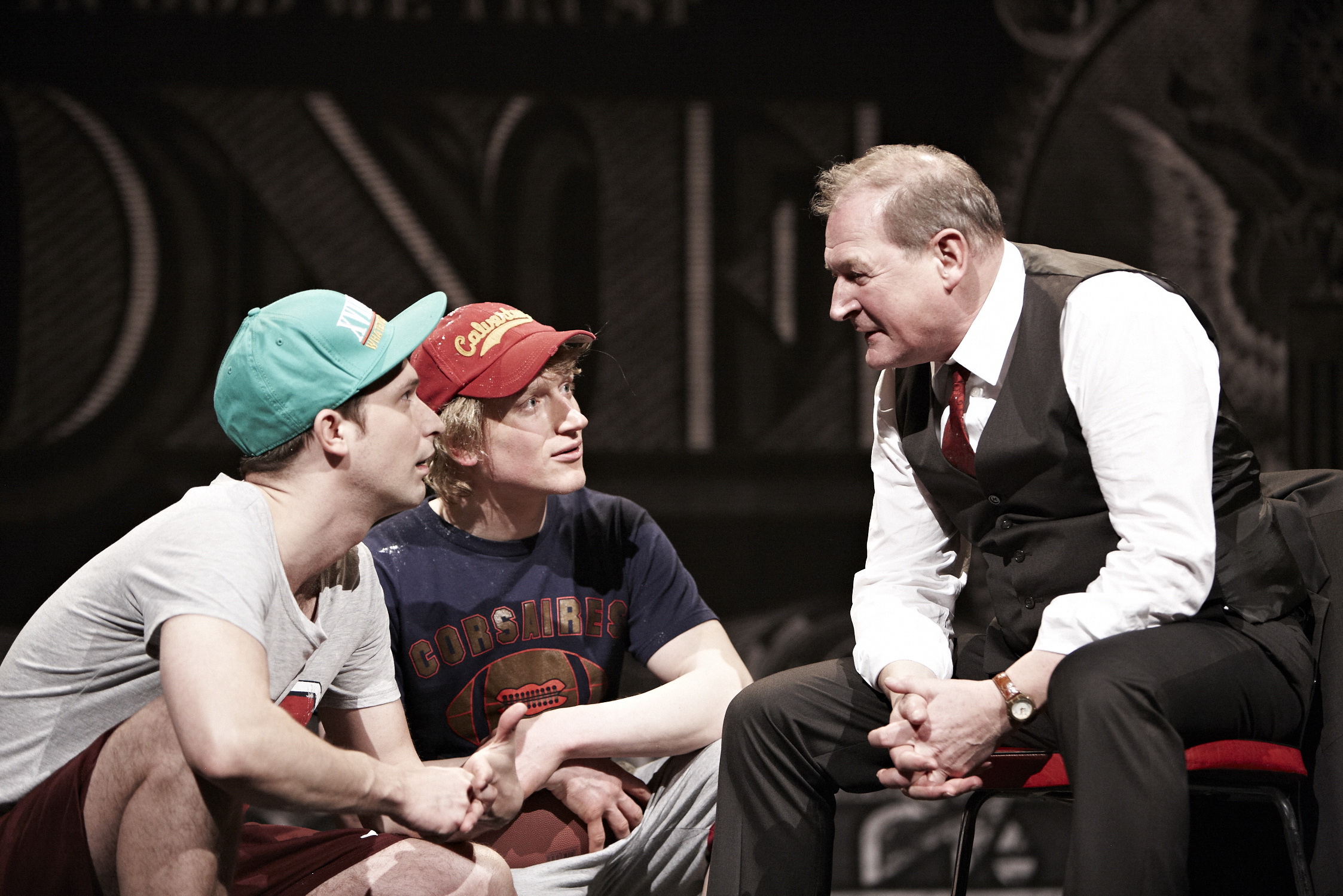 Tod eines Handlungsreisenden - v.l.n.r.: David Allers, Christian Sengewald, Burghart Klaußner - ©Matthias Horn