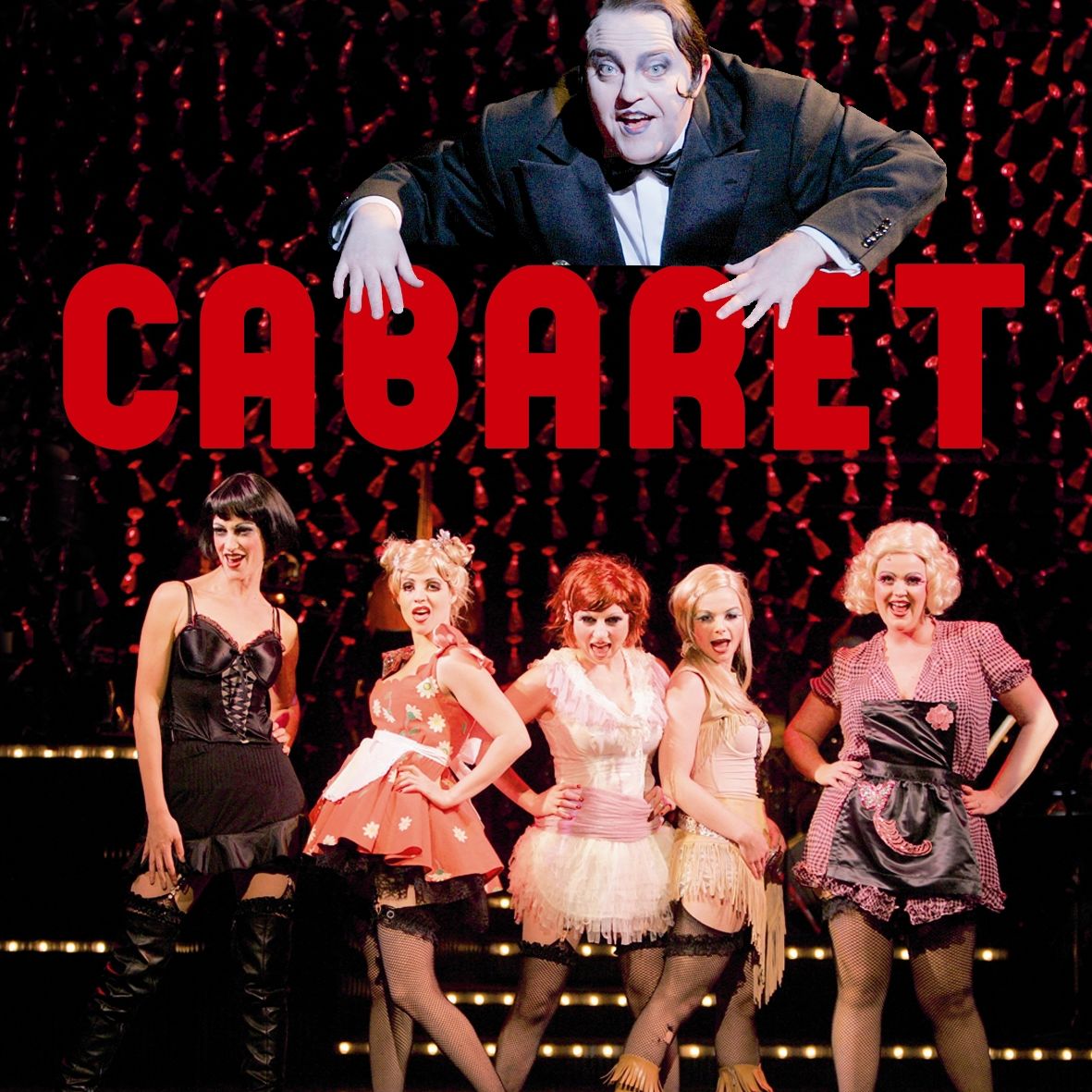 Cabaret v.l.n.r.: (oben) Gustav Peter Wöhler, Katrin Wasow, Katharina Mittermeier, Bettina Roepkes, Sonja Gründemann, Kai-Maren Taafel © Oliver Fantitsch