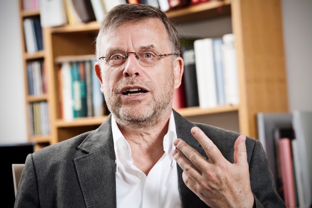 LIVE…PROF. DR. GUNTER DUECK - St. Pauli Theater