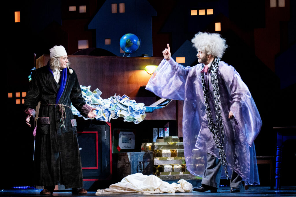 Eine Weihnachtsgeschichte nach Charles Dickens - v.l.n.r.: Peter Neutzling, Benjamin Leibbrand - Foto: Kerstin Schomburg