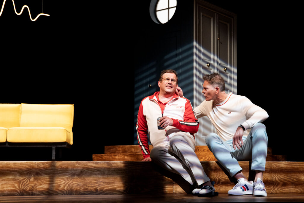 Geheimnisse von Sébastien Blanc - Mit: Sebastian Bezzel, Götz Otto - Foto: Kerstin Schomburg