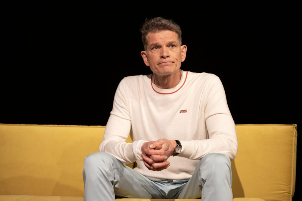 Geheimnisse von Sébastien Blanc - Mit: Sebastian Bezzel, Götz Otto Götz Otto - Foto: Kerstin Schomburg